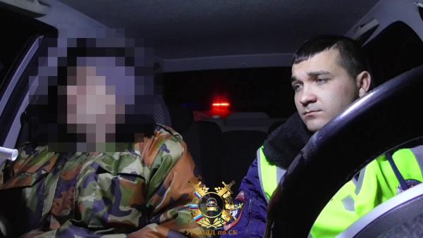 Нетрезвого мотоциклиста поймали на проселочной дороге полицейские на Ставрополье